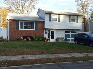 1111 Rivington St, Roselle, NJ 07203