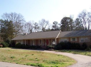 141 Winterberry Ln, Athens, GA 30606