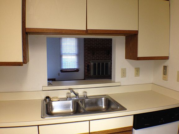 5th image of 451 Lake Havasu Dr