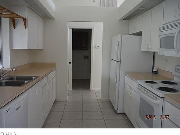 2nd image of 129 NE 24th Ave