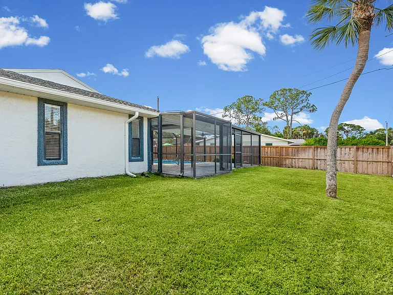 240 Eider Rd — Photo 48