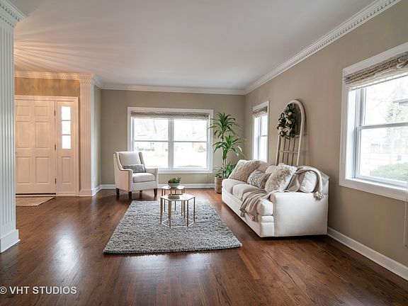 3rd image of 5333 Woodland Ave