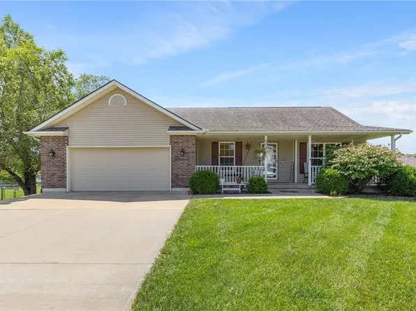 602 Varner Cir, Odessa, MO 64076