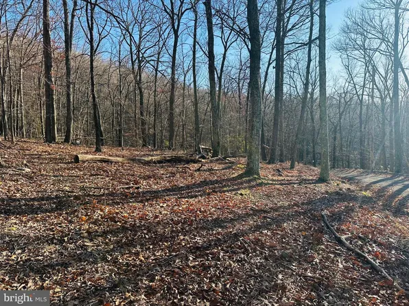 18 Sec #8, Slanesville, WV 25444