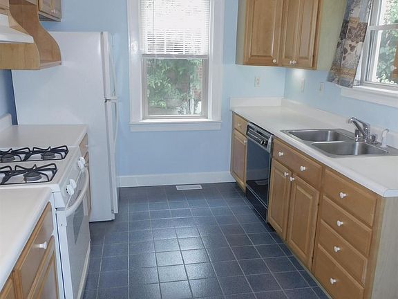 2nd image of 4110 Vinedale Ave