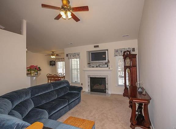 2nd image of 3001 Danrett Ln