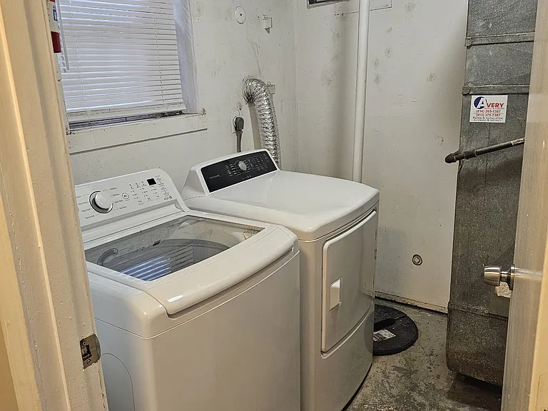 3538 S Lynn St #B — Photo 11