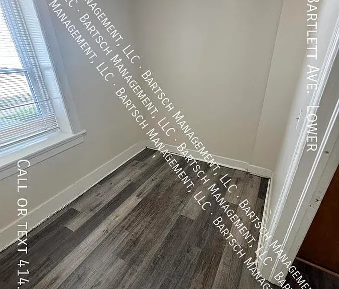 2434 N Bartlett Ave — Photo 14