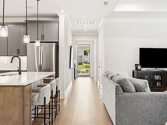5th image of 2324 Watershed Way