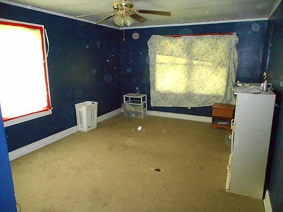 3rd image of 2128 E 24th St