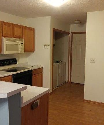 3rd image of 13842 Rose Dr