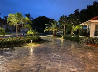 2697 Tecumseh Dr, West Palm Beach, FL 33409
