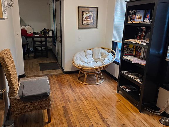 3rd image of 424 33rd Ave N