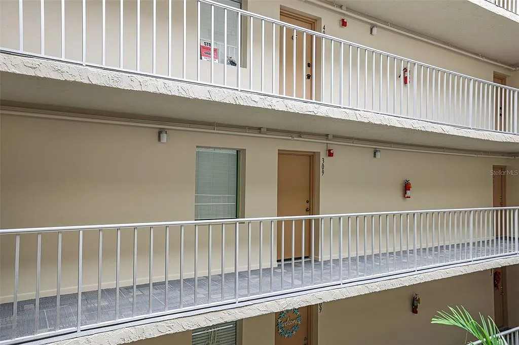 1 bed, 1.5 bath, 790 sqft, $1,900 — Photo 3