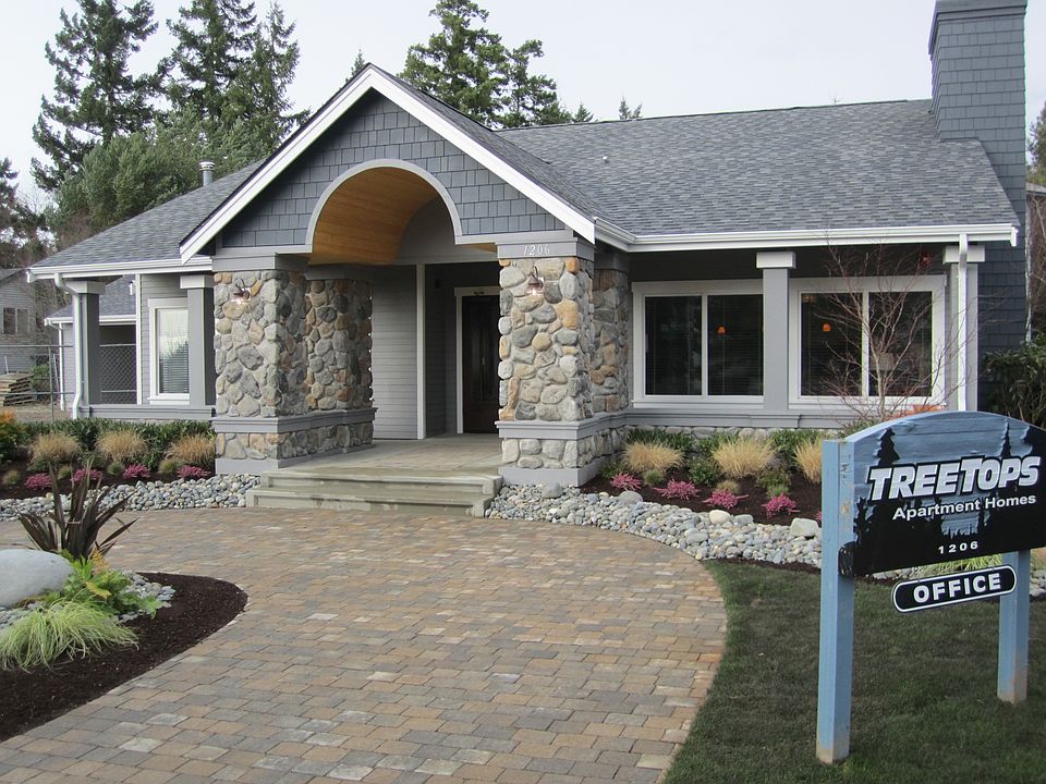 Newely Renovated Cabana and Clubhouse