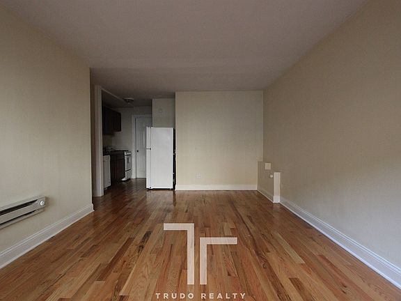 5th image of 1435 N Dearborn St APT 1A