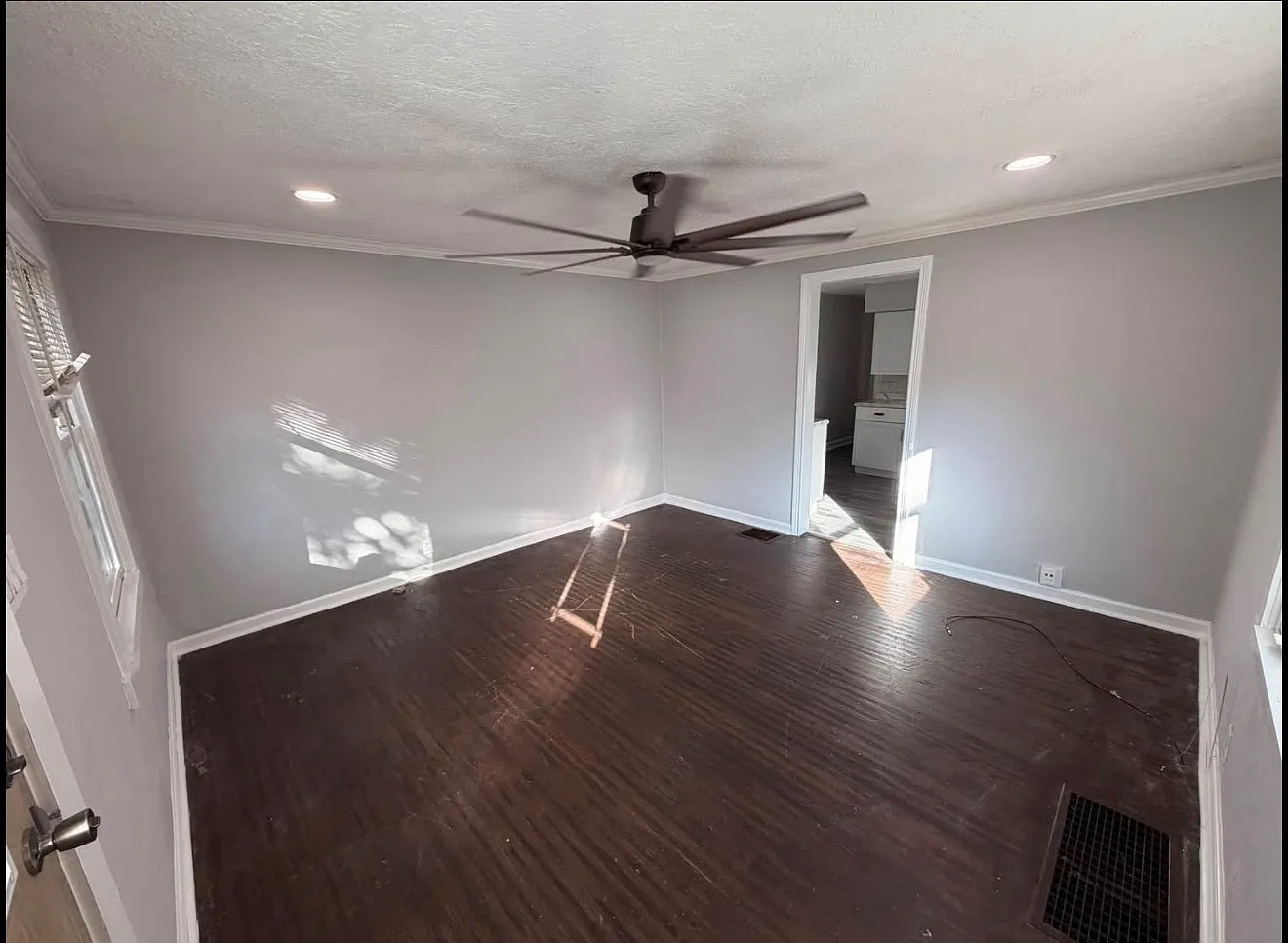 2 bed, $1,295 — Photo 2
