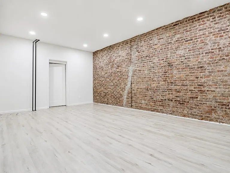 7430 65th St #1 — Photo 3