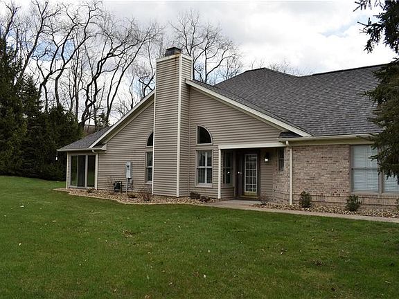 2nd image of 804 Hunt Club Dr