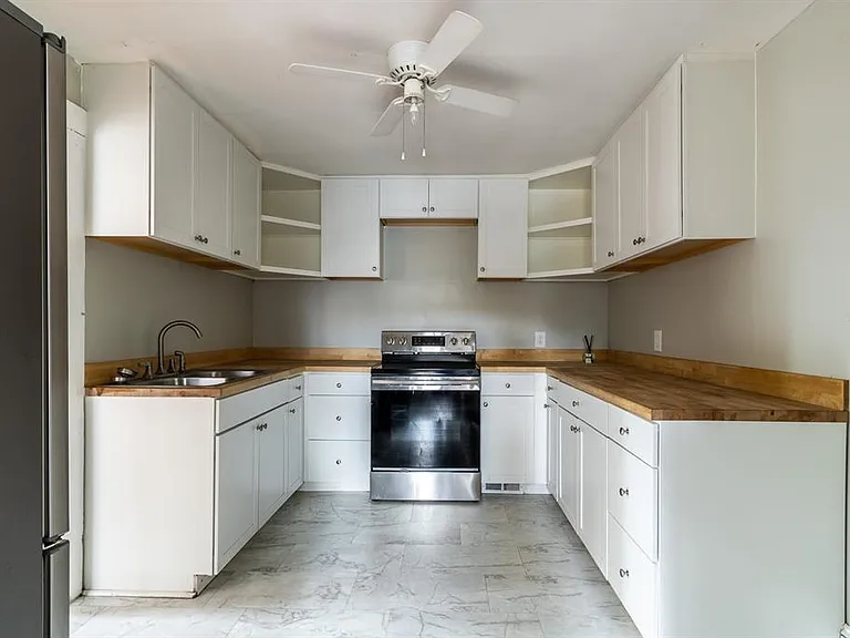 2523 NW 6th St #3 — Photo 3
