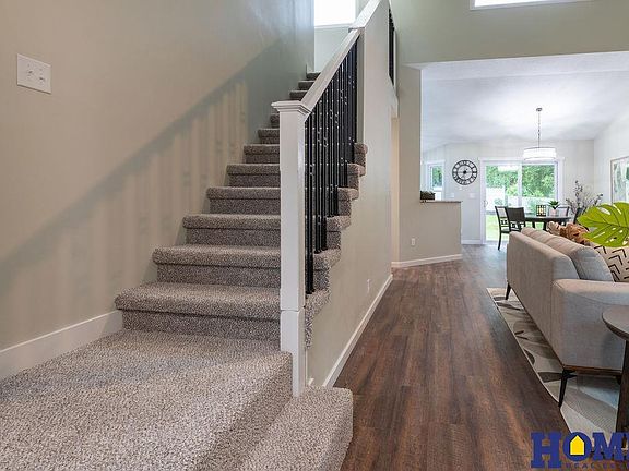 4th image of 5425 S 78th St