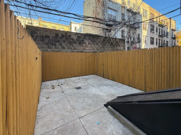 501 12th Street image 7 of 11