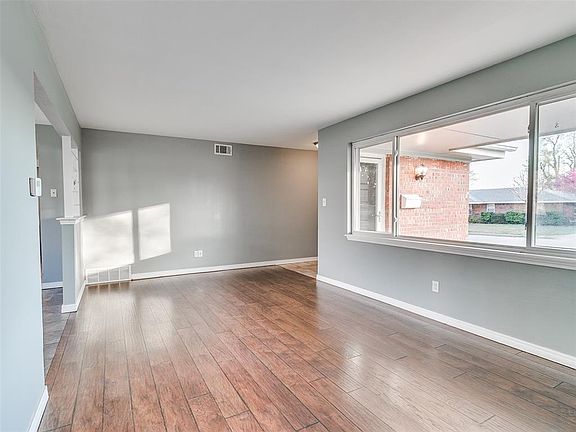 4th image of 1117 Vickie Dr