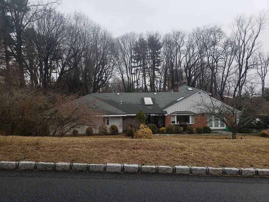 14 Farmers Rd photo 1