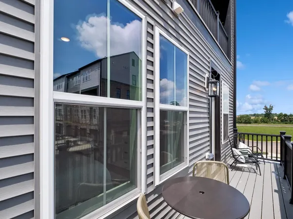 14961 Deco Cir, Chantilly, VA 20151