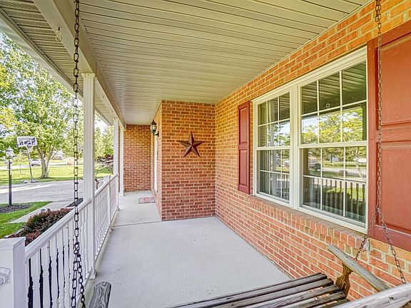 4th image of 5608 Beech Grove Dr