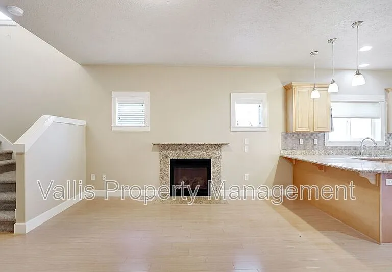 5164 Andresen St SE — Photo 12