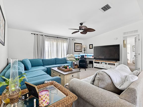 3rd image of 1 Riviera Dr