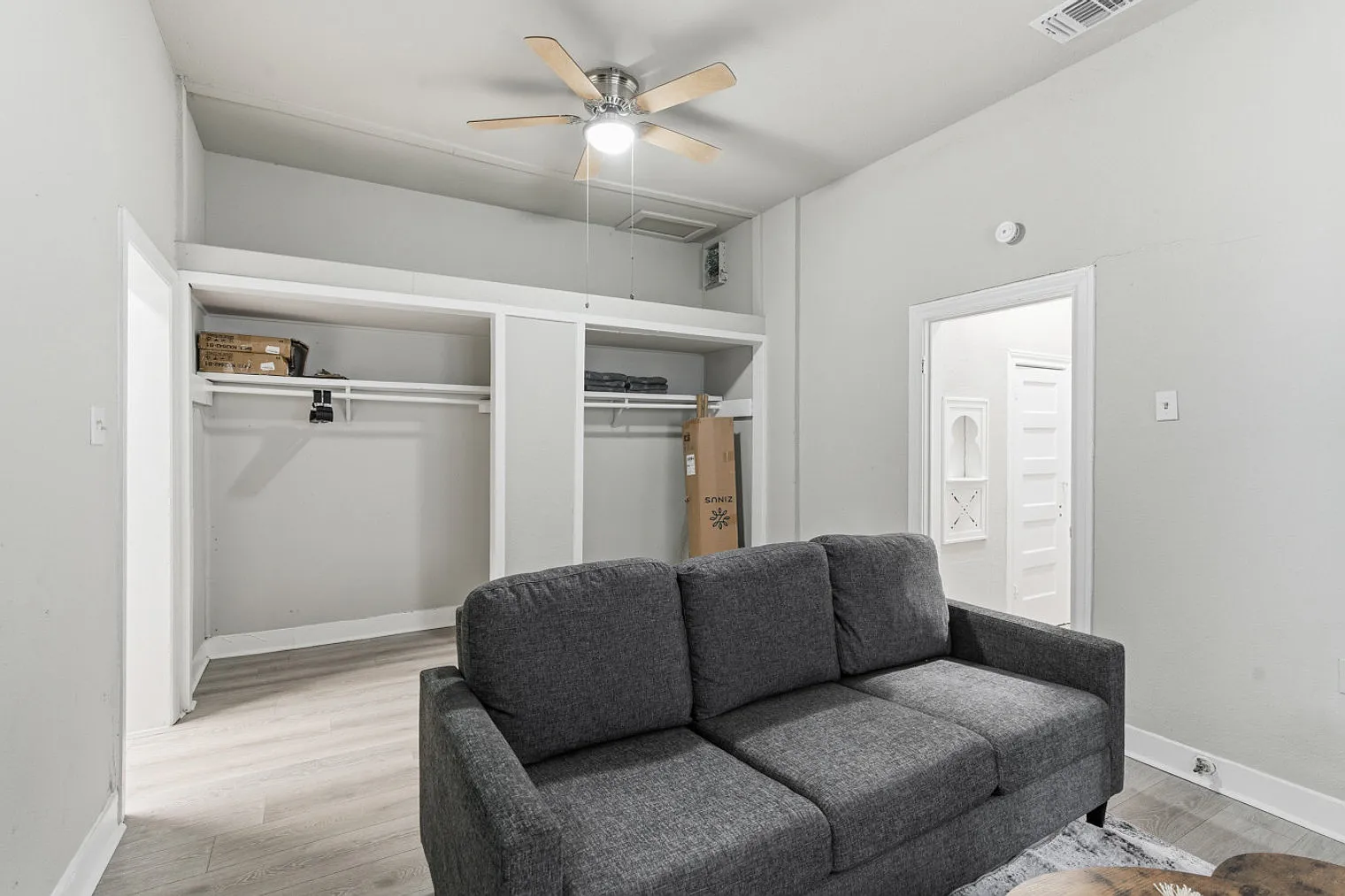 2 bed, 1.0 bath, 1969 sqft, $4,957 — Photo 1