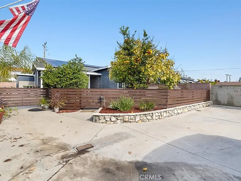 2067 Lomita Blvd — Photo 36