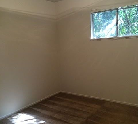 3rd image of 382 N Fair Oaks Ave APT 5