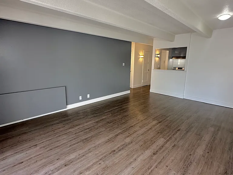 Luxe Tower apartments — Photo 43