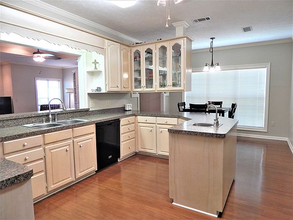 3rd image of 3048 E Fairway Dr