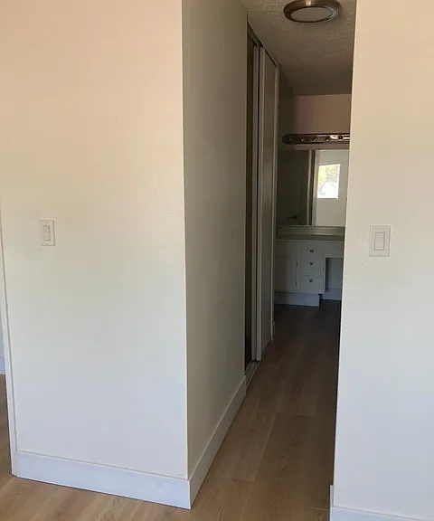 Orange Apartments — Photo 17