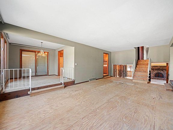 5th image of 8853 S Melvina Ave