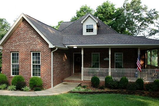 1st image of 1547 N Plantation Dr