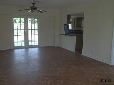 4 bed, 1373 sqft, $3,200 — Photo 2