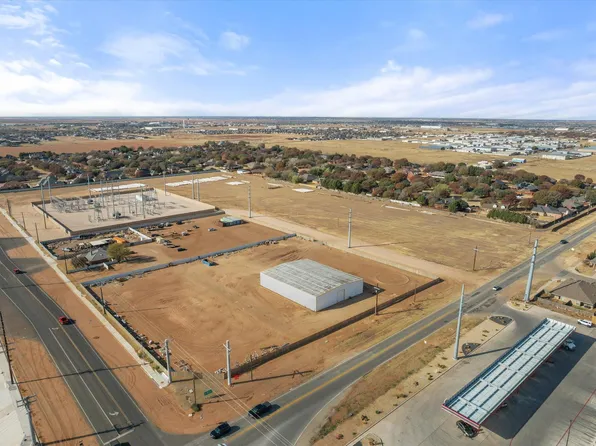 9704 Upland Ave, Lubbock, TX 79424