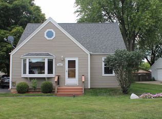 3635 S 96th St, Milwaukee, WI 53228