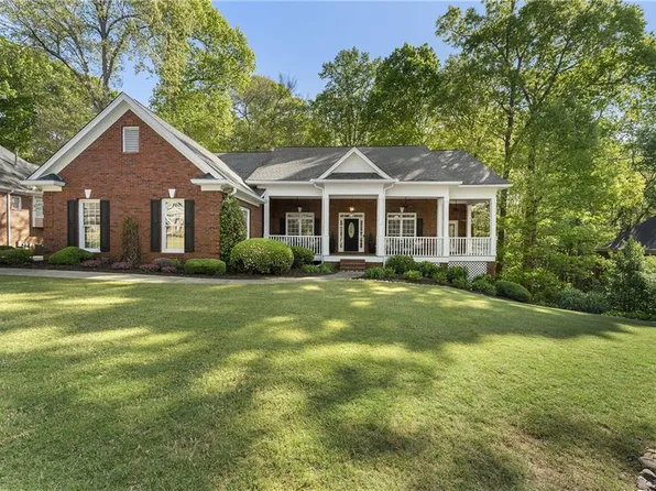 3100 Templeton Ln, Loganville, GA 30052