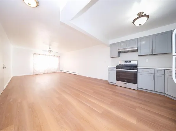 517 Milford Street image 8 of 32