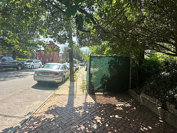 5th image of 3721 Baring St APT 3R