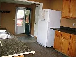2nd image of 822 Easton St