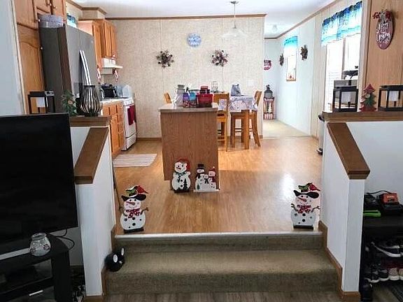 3rd image of 318 Ayla Ln