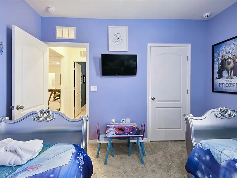 7704 Oakmoss Loop — Photo 32