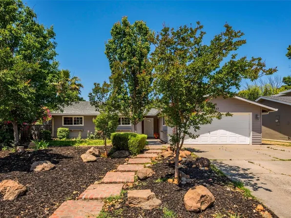 4843 Willowbrook Dr, Sacramento, CA 95842